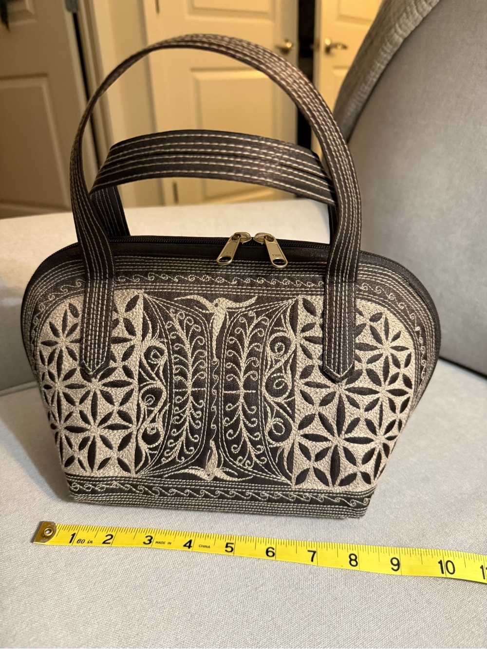Laga-Handbag Designs - Must read the background - mint condition